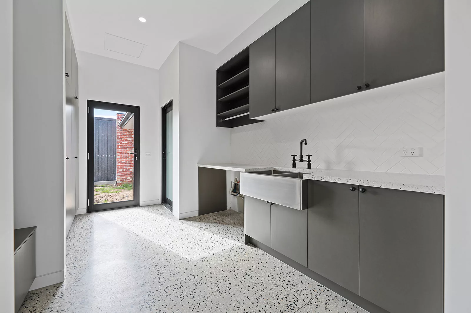 Services Laundries Crosscut Kitchens Call 0410 077 491